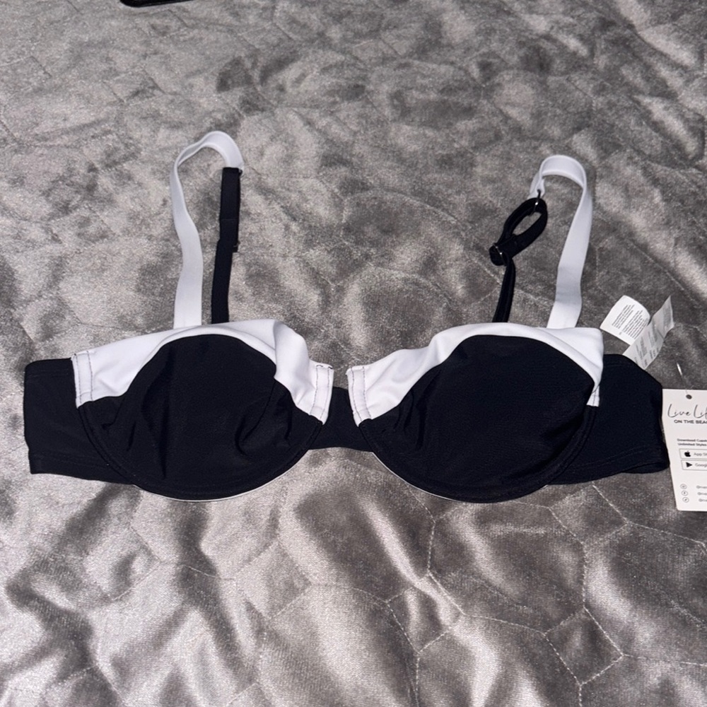 Cupshe Black and White Balconette Bikini Top with Underwire Support